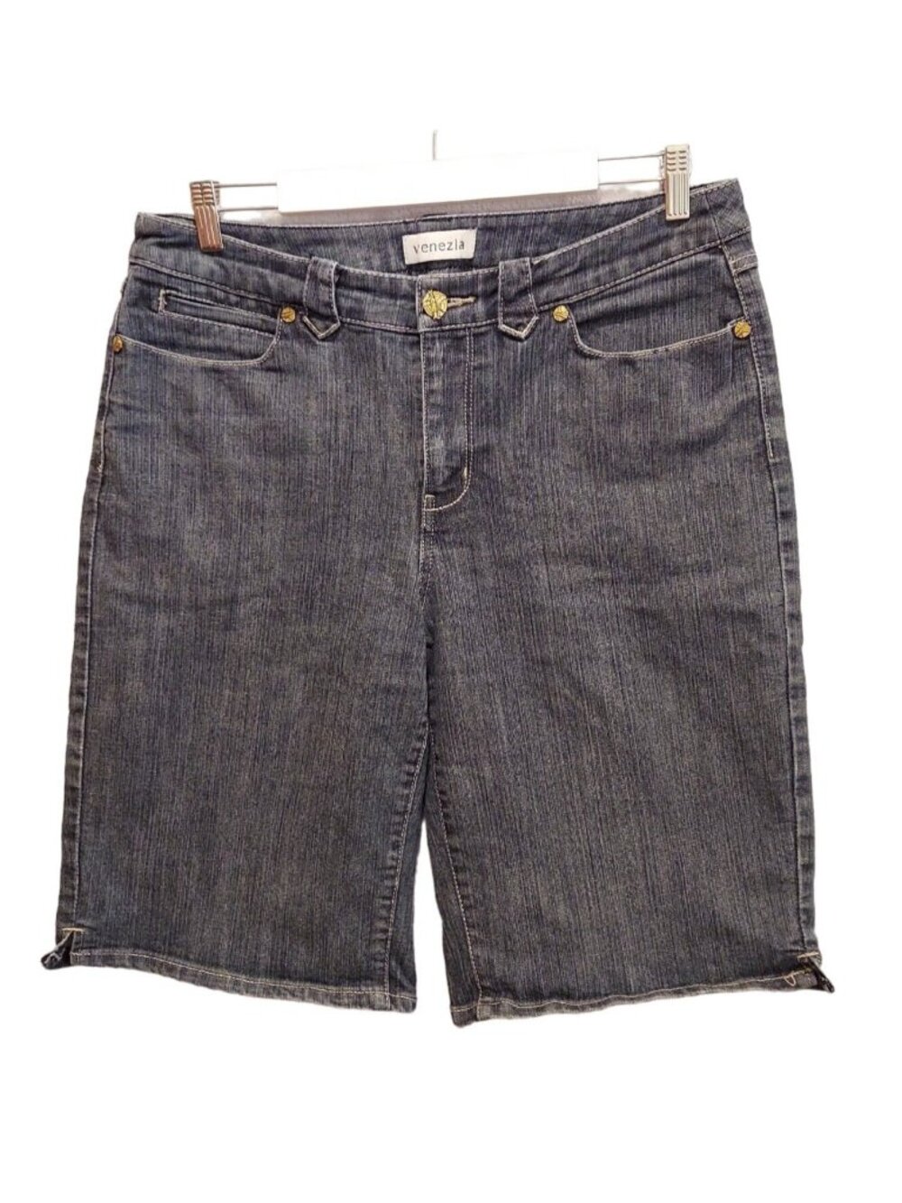 Venezia jean shorts Womens 16 Blue Denim embellished back pockets plus beachy co